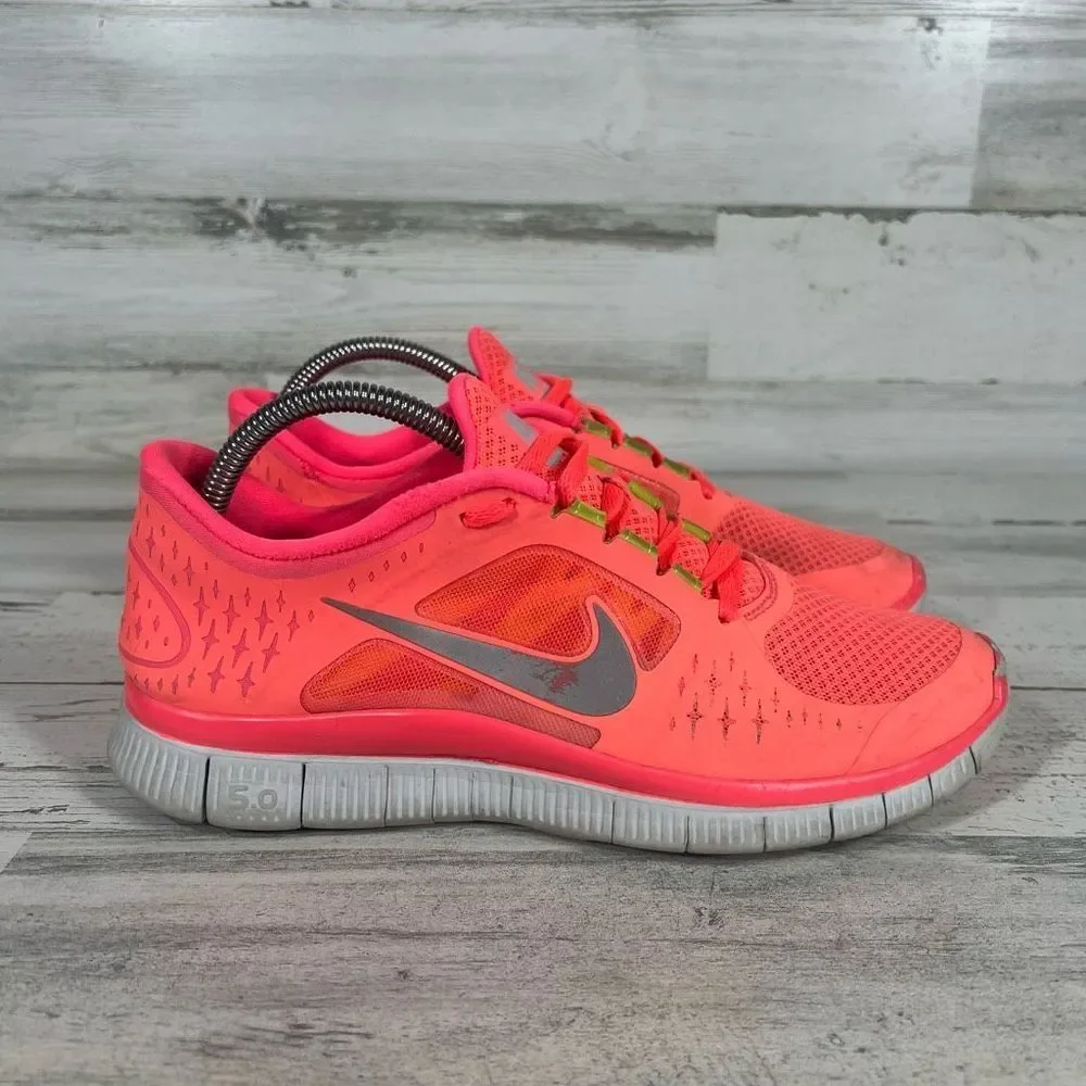 Nike Women's Punch Pink Free Run Training Shoes Size 9.5
